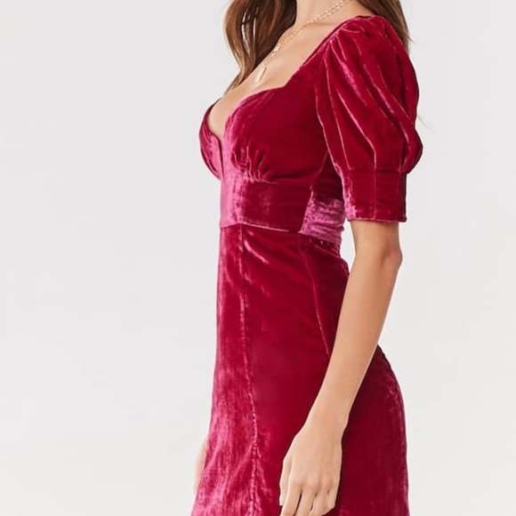 Velvet Magenta Dress💗 - Picture 3 of 7